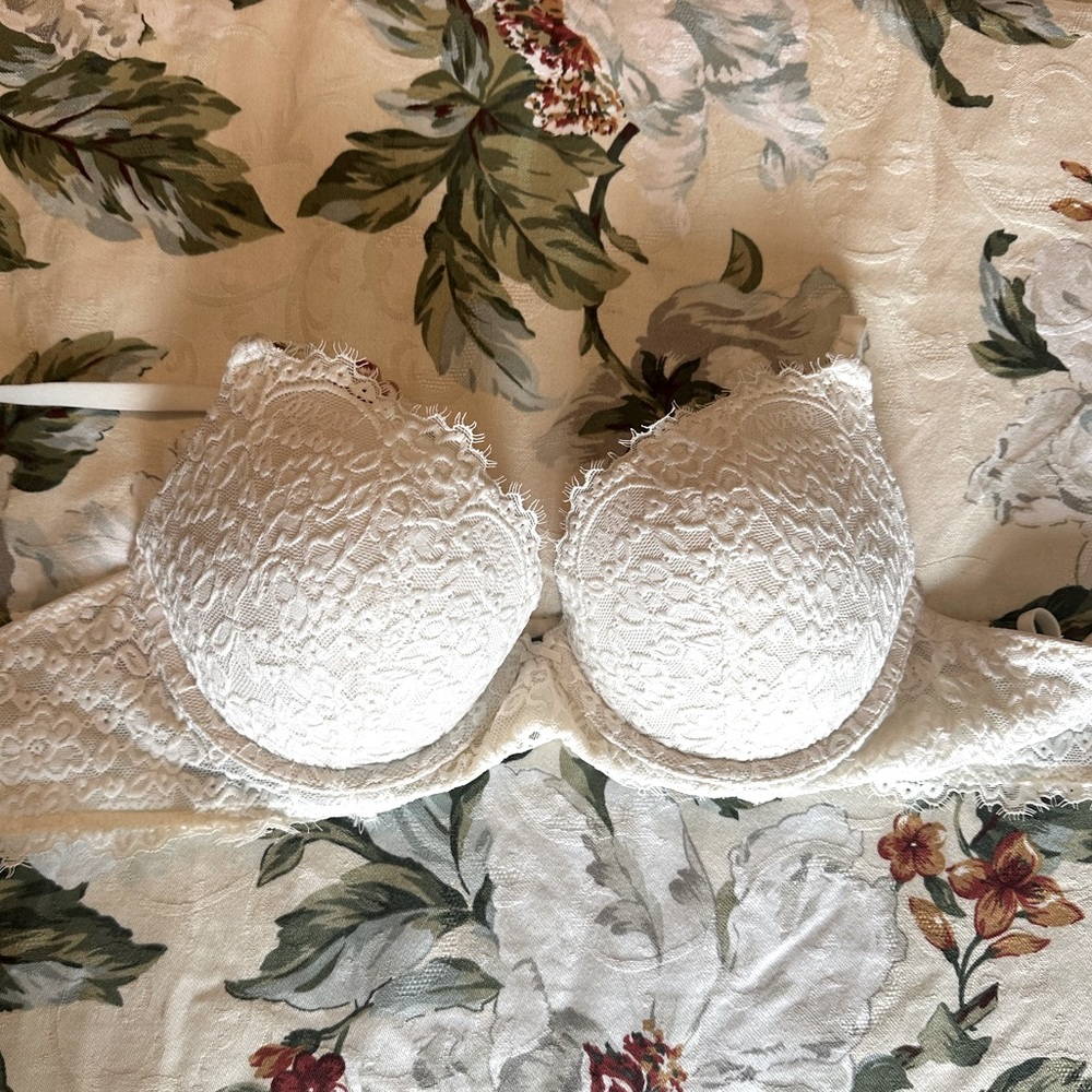 Aerie White Lace Push Up Bra
